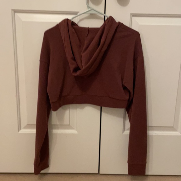 Cropped maroon sweat shirt. US size XS - Picture 2 of 3